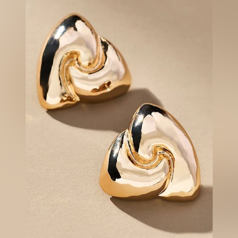NWT Anthropologie Serefina Puffed Wavy Triangle Post Earrings in Gold